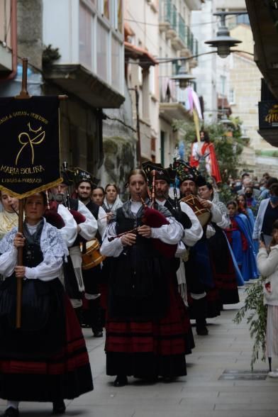 La banda de gaitas y percusión María Soliña, en la procesión. | // G.N.