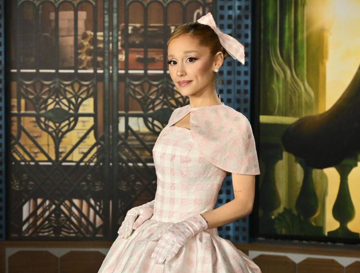 Ariana Grande sufrió una ola de críticas por su romance con Ethan Slater