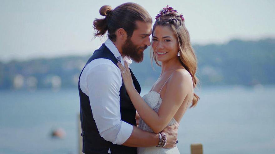 El zasca de Can Yaman, el protagonista de Erkenci Kus, ante una crítica