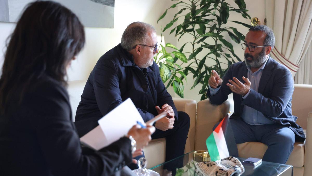 Vídeo | Miguel Martins visita al presidente de la Diputación de Cáceres, Miguel Ángel Morales