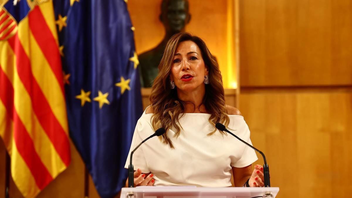 Un momento del discurso de la alcaldesa de Zaragoza, Natalia Chueca, este miércoles.