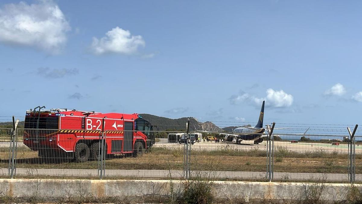 VÍDEO: El aeropuerto de Ibiza cerrado por un incidente de seguridad
