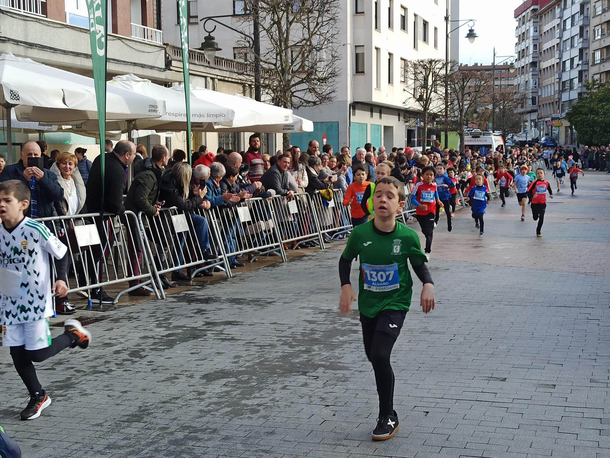 Casi 1.500 participantes disputan la carrera de Fin de Año de Pola de Siero