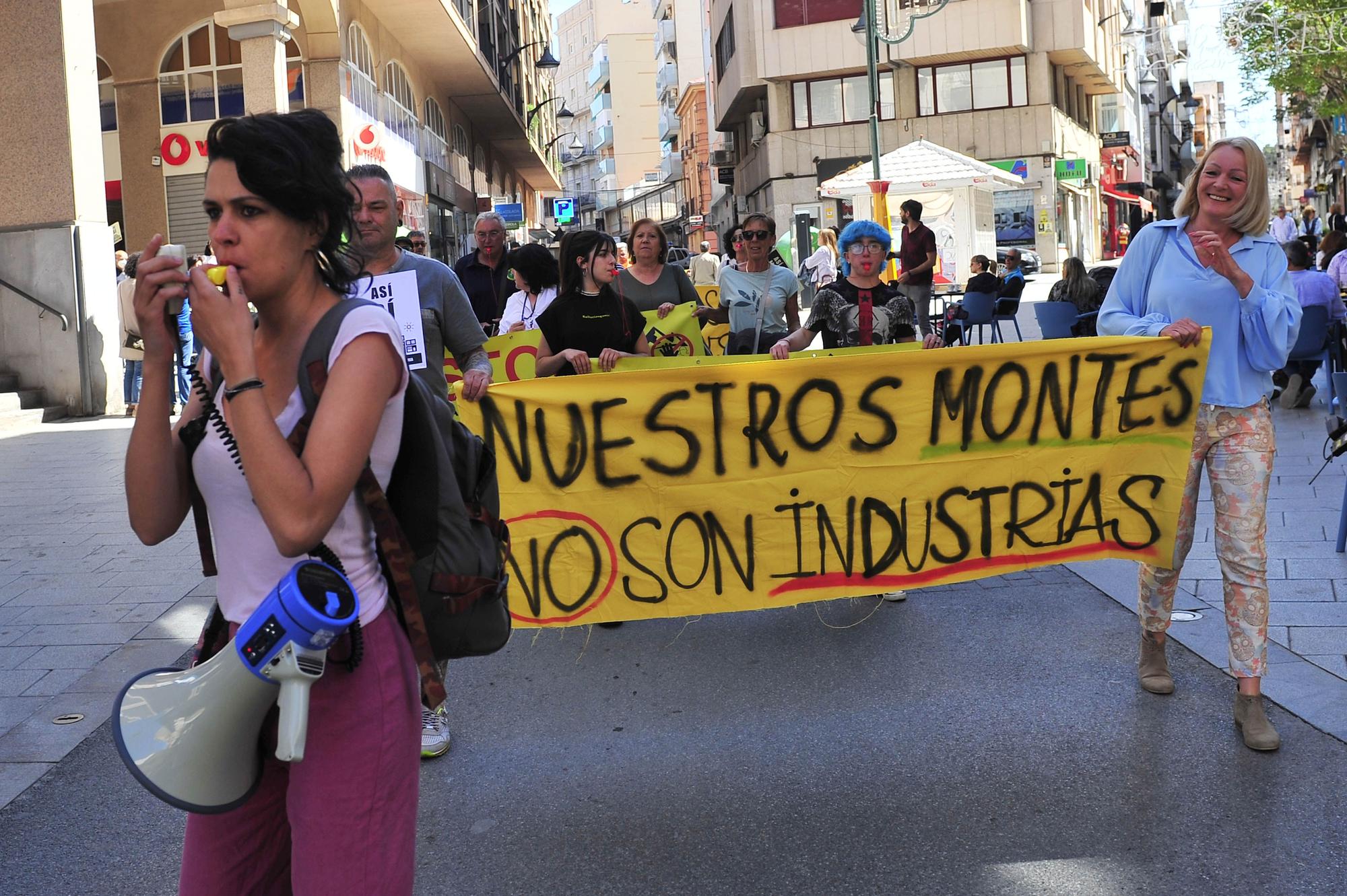 Manifestación contra las plantas solares en Elda