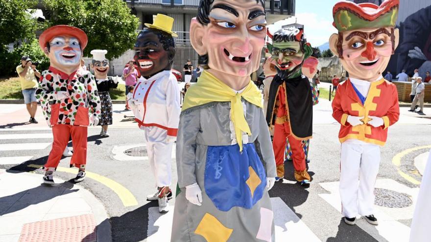 La procesión del Apóstol y los fuegos despiden las fiestas de Santiaguiño