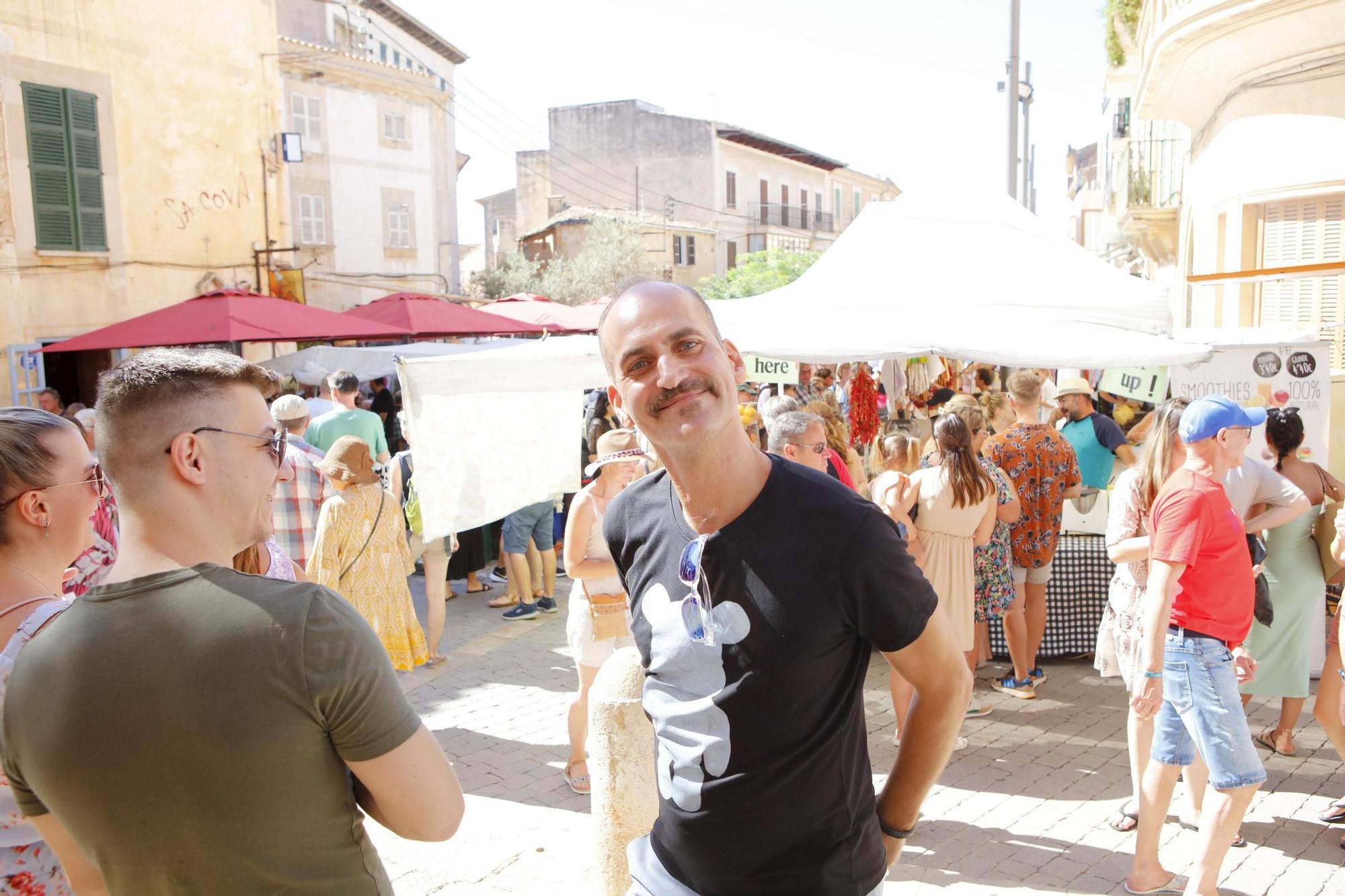 Immer mittwochs und samstags: Bilder vom bunten Treiben auf dem Wochenmarkt in Santanyí