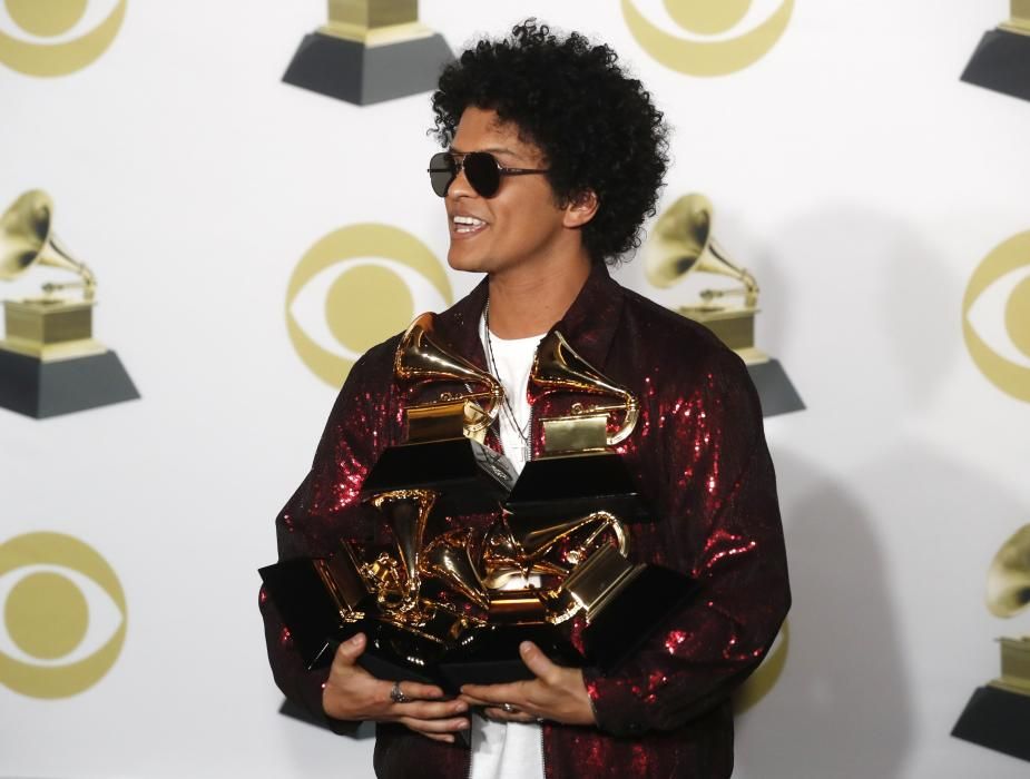 Bruno Mars triunfa en los premios Grammy 2018.