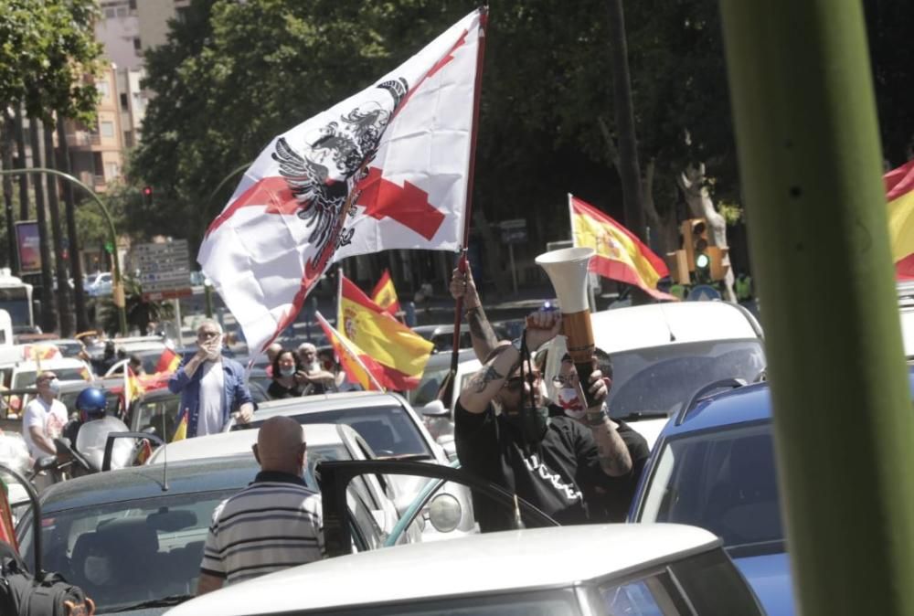 La protesta en coche de Vox colapsa el centro de Palma