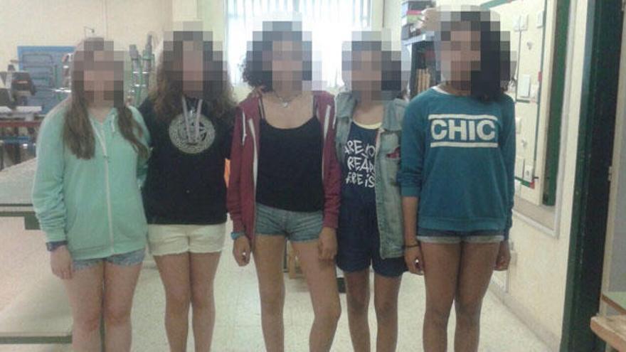 Un instituto avilesino prohíbe a 5 alumnas ir a una excursión por llevar  pantalón corto - La Nueva España