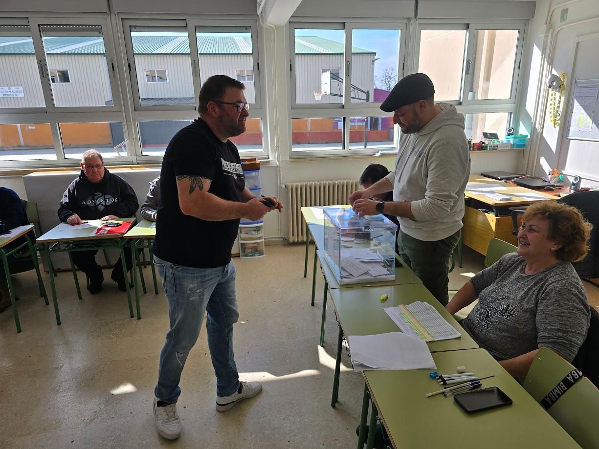 Así votaron los ciudadanos del Ullán.