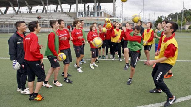 Entrenamiento del equipo de la categorái de Infantiles B del Celta de Vigo.