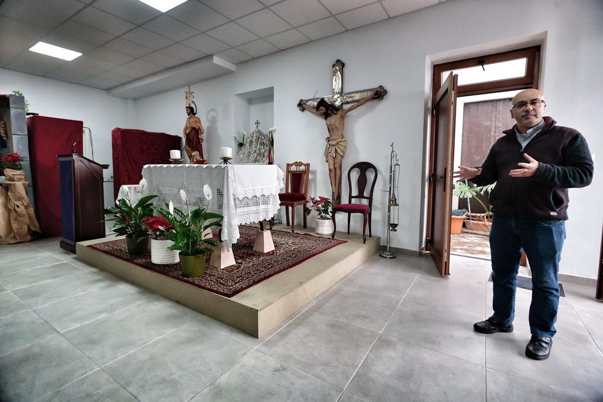 La iglesia de San Juan Bautista está en un antiguo local comercial