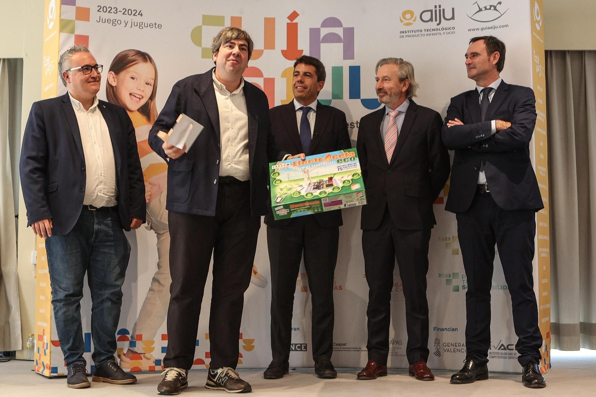 Carlos Mazón plantea a los empresarios jugueteros una alianza para reforzar el sector