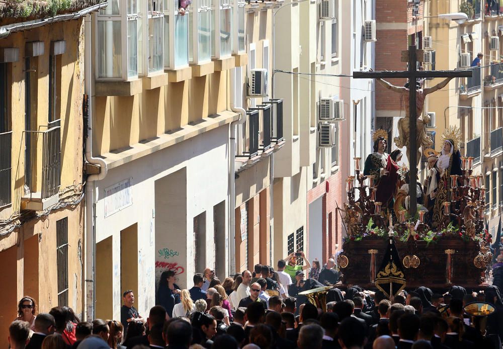 MARTES SANTO. Salesianos, en su barrio al poco de salir.