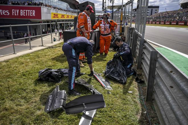 Así fue el terrible accidente de Guanyu Zhou en Silverstone, en imágenes