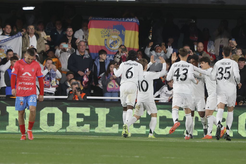 Todas las imágenes del histórico partido entre la Deportiva Minera y el Real Madrid