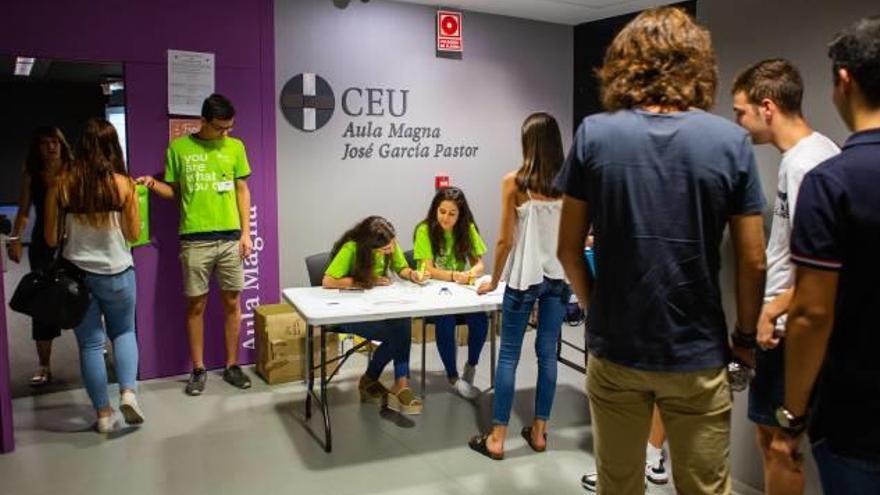 La Universidad CEU Cardenal Herrera ha retomado la actividad con el arranque de las clases.