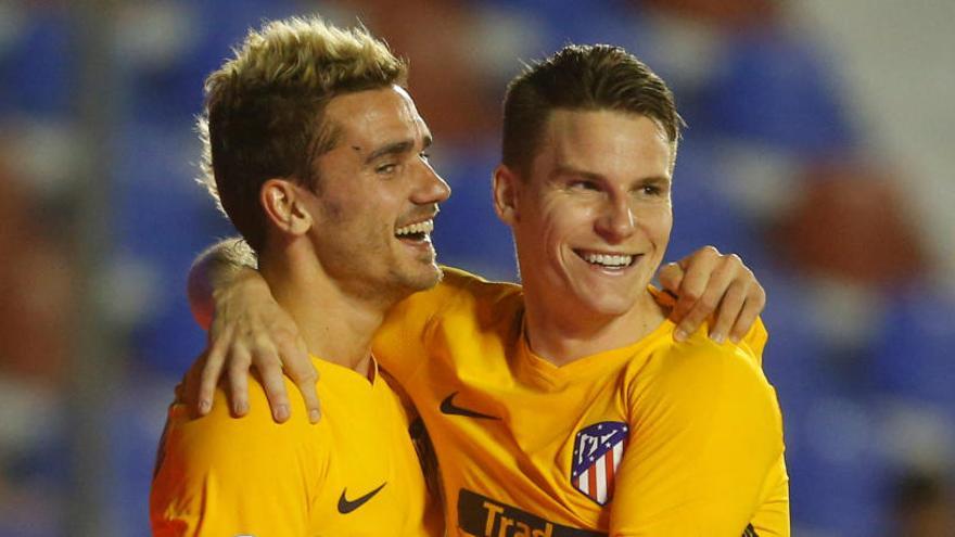 Griezmann y Gameiro festejan uno de los goles.