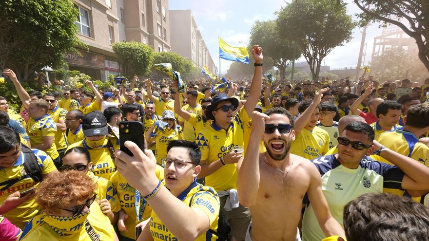 El sentimiento amarillo revienta la campaña de la UD Las Palmas: 14.053 carnés y estreno el 17-A ante el Andorra