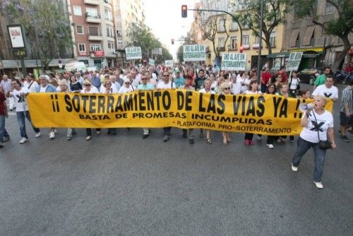 Manifestación en Murcia a favor del soterramiento de las vías del tren