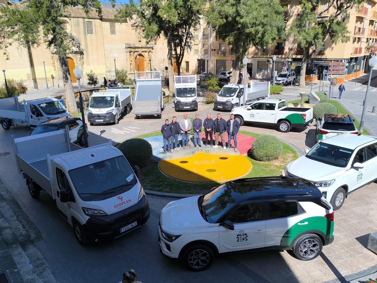 El Ayuntamiento de Orihuela ha incorporado seis nuevos camiones y cinco vehículos destinados al servicio de limpieza viaria y recogida de residuos sólidos urbanos (RSU).