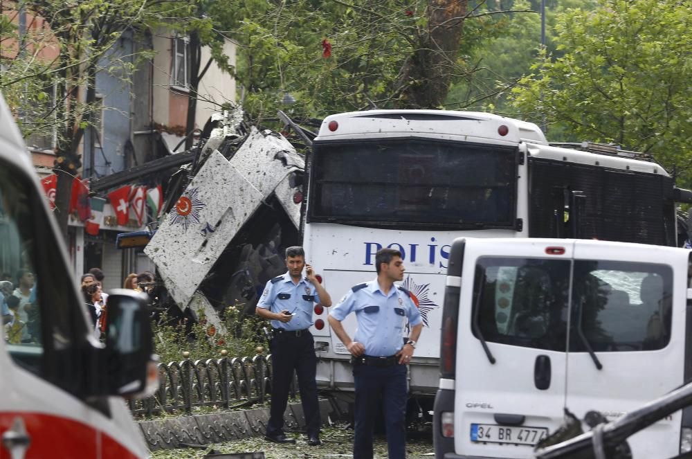 Un atentado terrorista deja una decena de muertos en Estambul