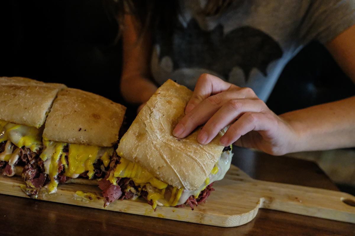 Comida XXXL: desde cruasanes de 1 kilo hasta burgers tamaño mesa