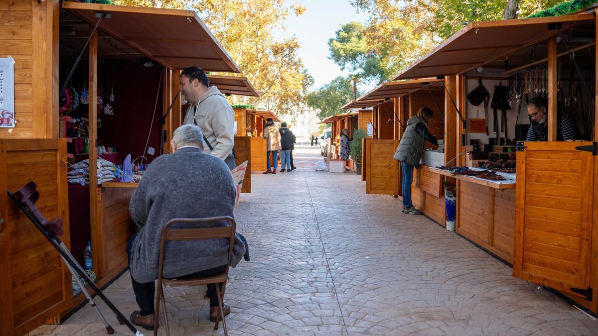 Las casitas del mercadillo navideño de Mérida.