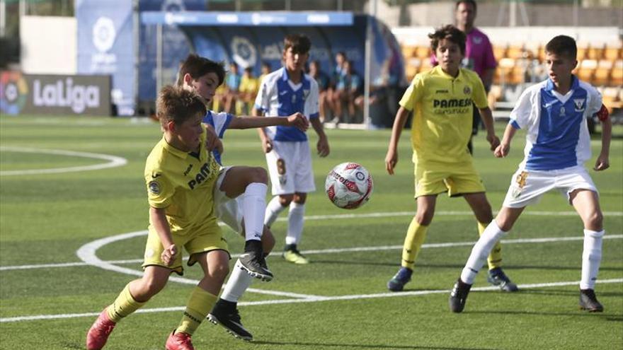 El alevín A sale victorioso ante América y Liverpool