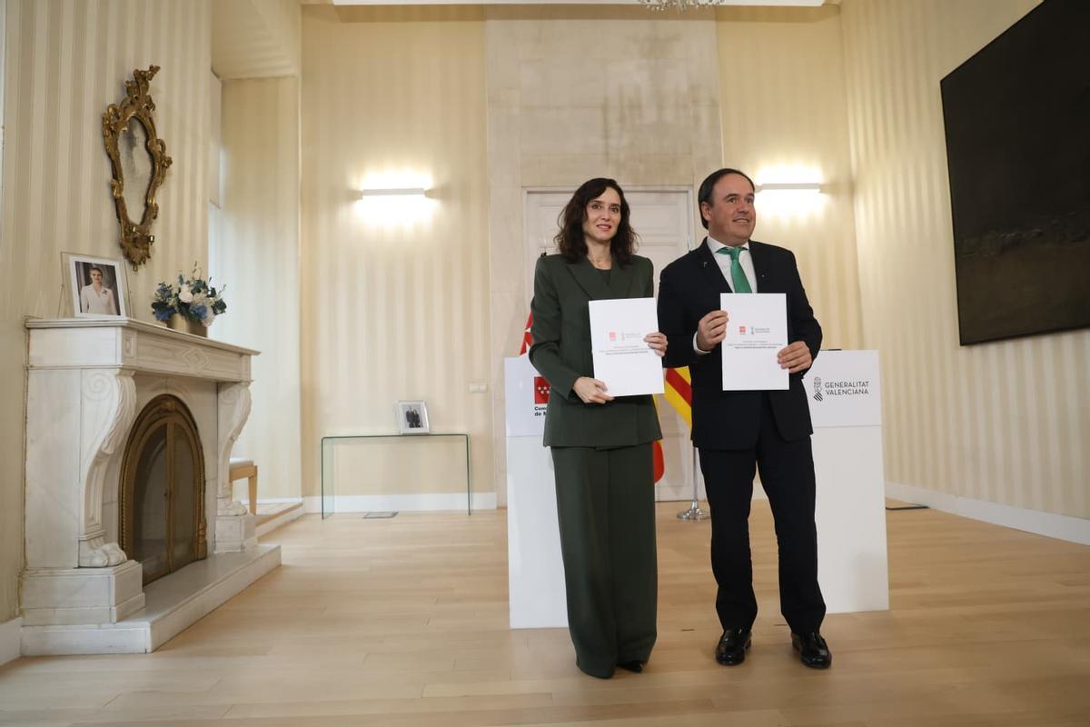 Juanfran Pérez Llorca e Isabel Díaz Ayuso firman un protocolo en materia de innovación turística, inteligencia de datos y desarrollo de proyectos estratégicos