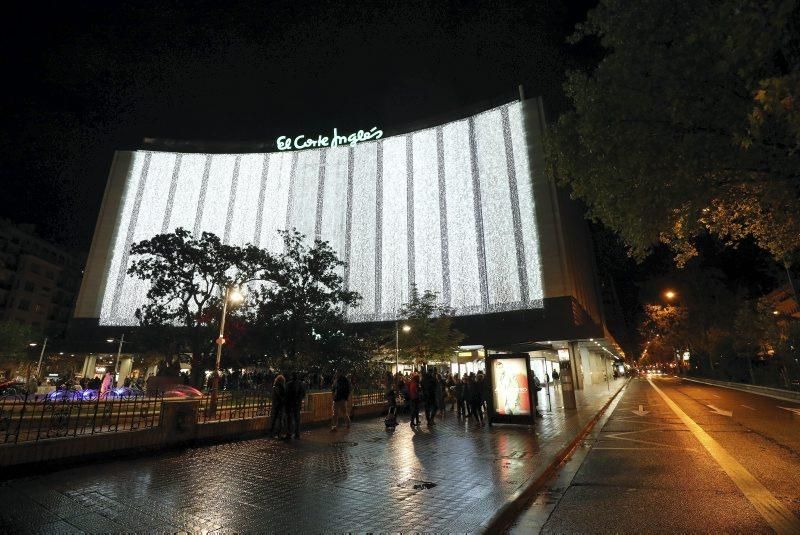 Encendida de luces en los centros comerciales de Zaragoza