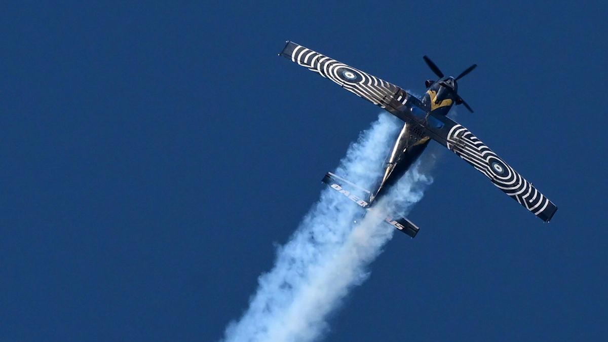 Mueren dos pilotos al estrellarse un caza durante una exhibición aérea en Atenas