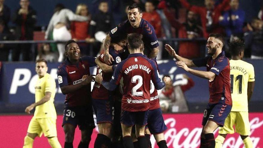 El Villarreal sucumbe ante el &#039;otro fútbol&#039; del Osasuna (2-1)