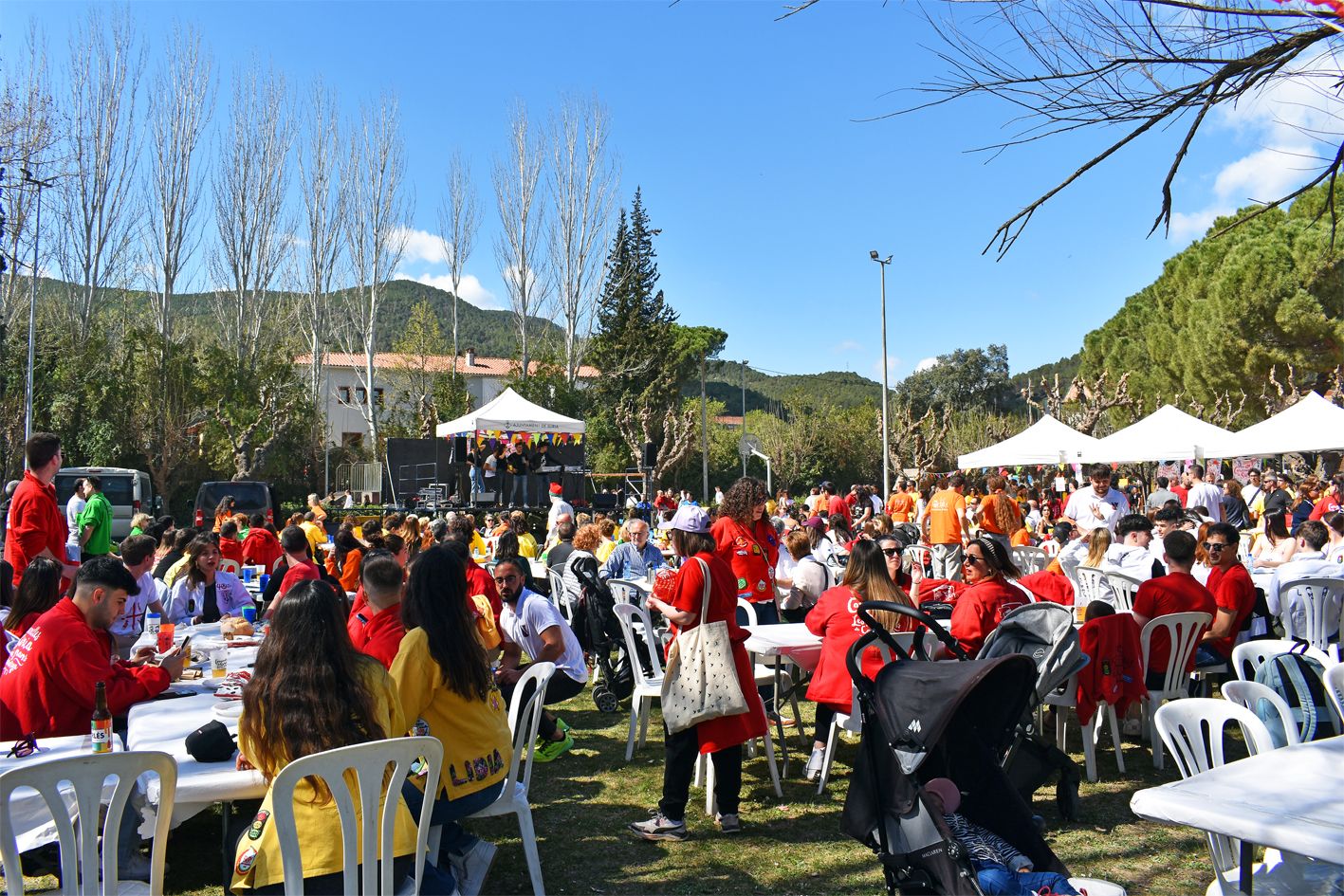 Trobada de les colles de les Caramelles de Súria