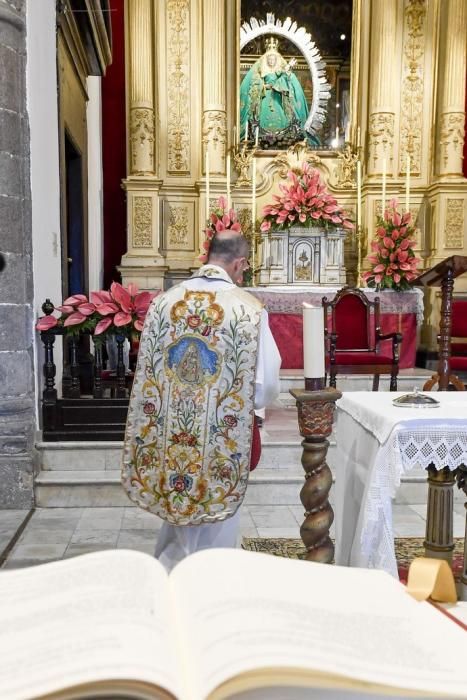 14-10-19 GRAN CANARIA. IGLESIA DE SANTA MARIA DE GUIA. SANTA MARIA DE GUIA. La Virgen del Pino en la Iglesia de Santa Maria de Guía. Fotos: Juan Castro.  | 14/10/2019 | Fotógrafo: Juan Carlos Castro