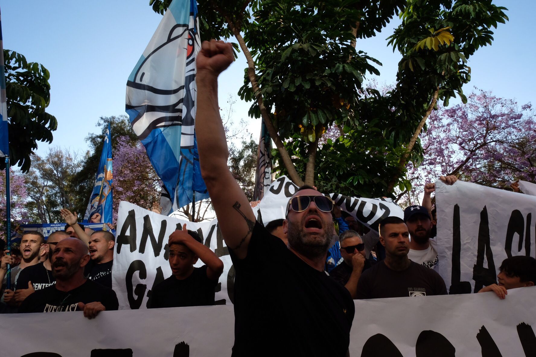 La protesta de la afición antes del Málaga CF - CD Mirandés, en imágenes