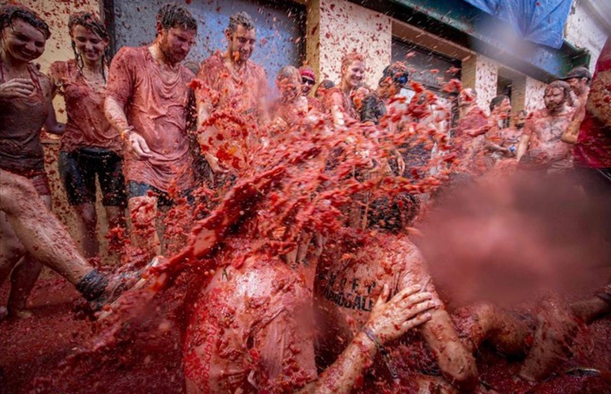 Buñol (Valencia) Vista general de la Tomatina en la localidad valenciana de Buñol