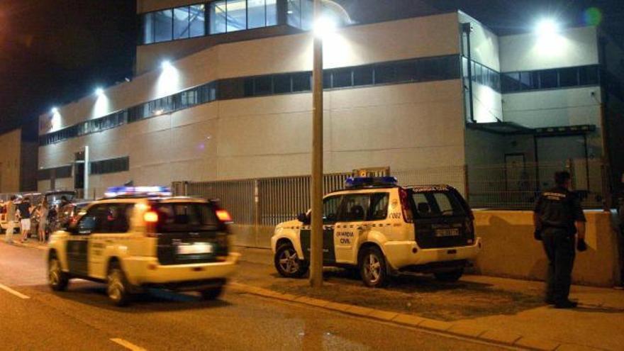 La Guardia Civil vigila una imprenta de Tarragona