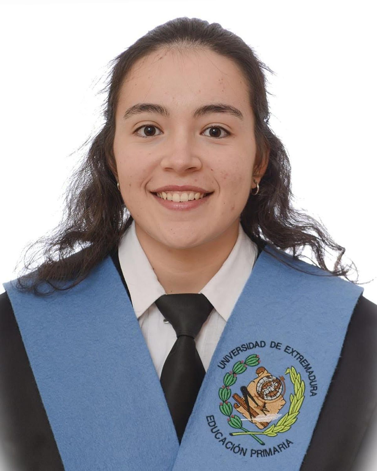 ANA ACEDO CASTELA. Graduada en Educación Primaria en la especialidad de Educación Física.