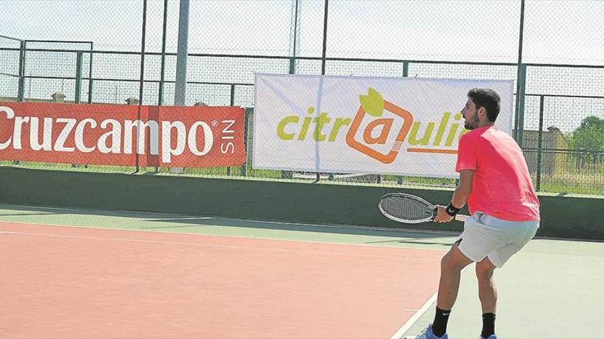 Tenistas españoles en la fase final del 22º Open Cruzcampo Palma del Río