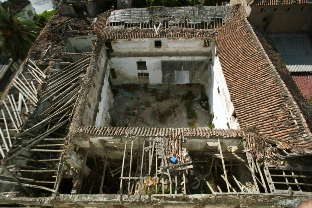 Imagen aérea del edificio principal del convento en 1999.