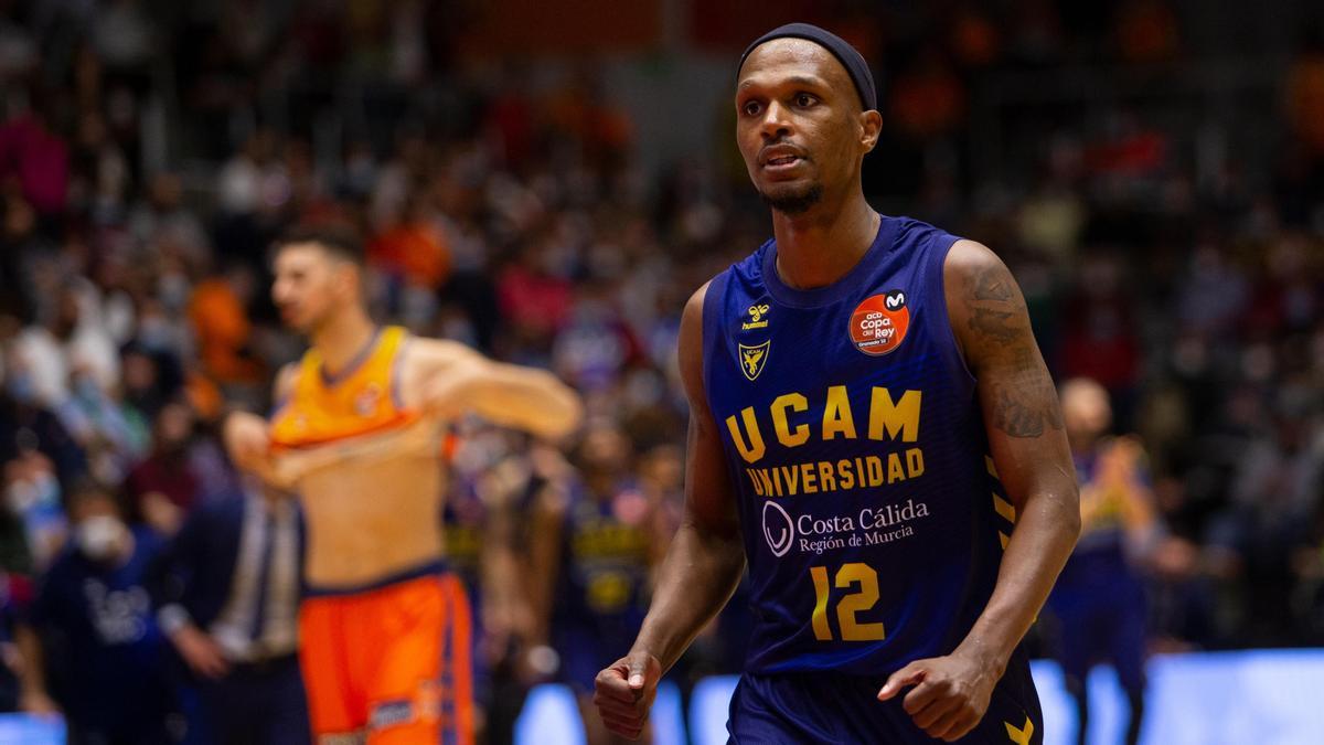 El UCAM Murcia se impone al Valencia (83-86).