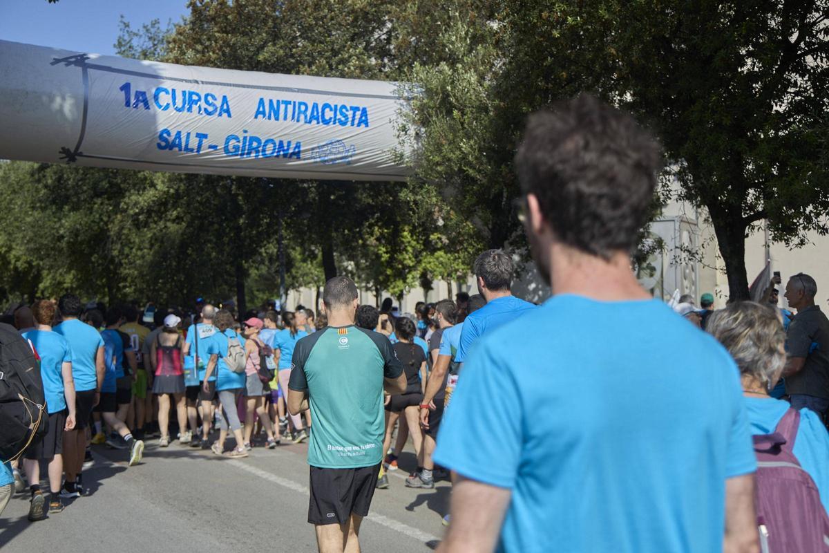Les imatges de la 1a Cursa Antiracista de Salt i Girona