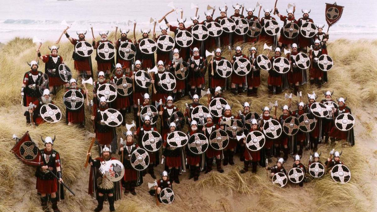 Uno de los escuadrones del festival Up Helly Aa