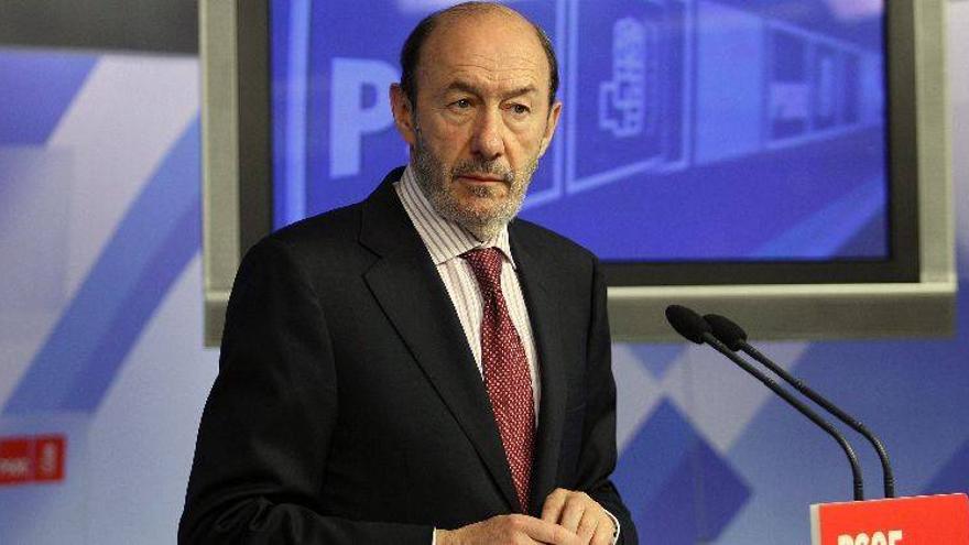 Rubalcaba avisa que dará un &quot;estruendoso no&quot; a subidas de IVA o bajada de prestaciones