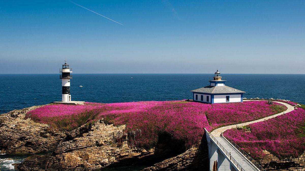 Abre el primer faro de España convertido en hotel