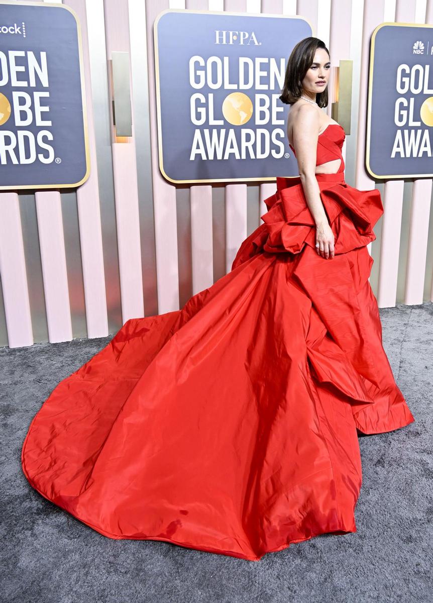 Lily James Globos de Oro 2023