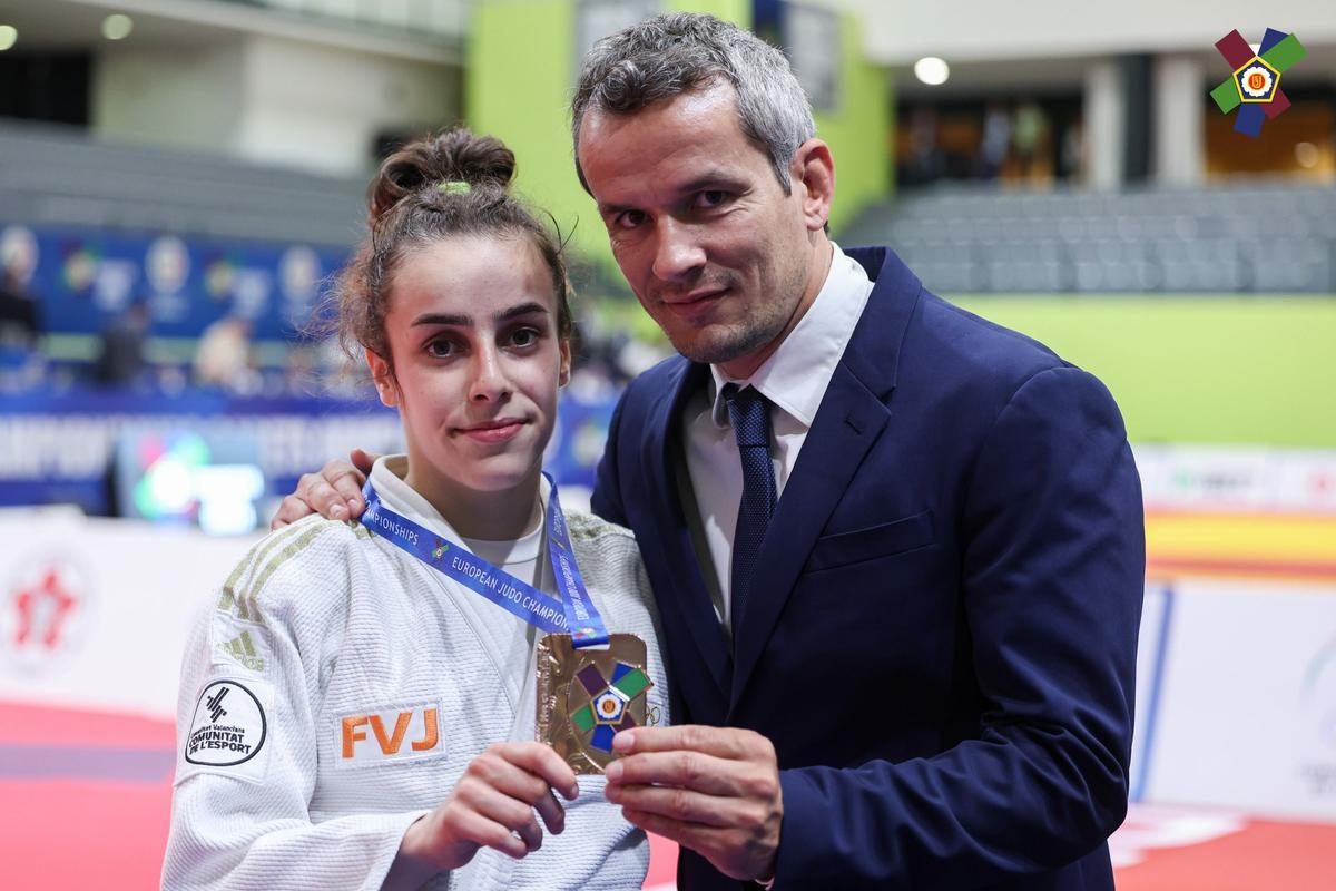 Aitana Díaz, con Sugoi Uriarte