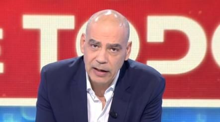 AGRESIÓN TELEVISIÓN | Brutal agresión a una reportera de 'En boca de todos'  y su cámara por un exdesokupador convertido en okupa