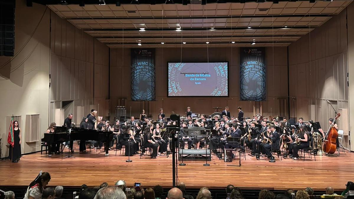 La Banda de Música de Zamora triunfa en Krekalde